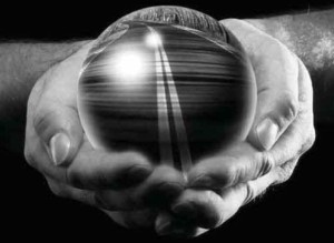Kryształowa kula - przyszłość: bogactwo, bieda